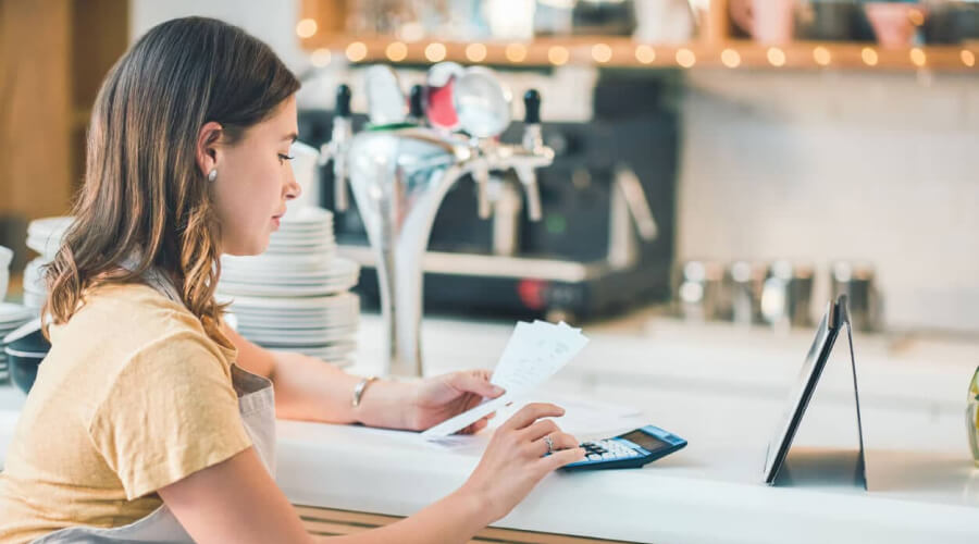 How to Choose a Merchant Cash Advance Direct Lender in 2025